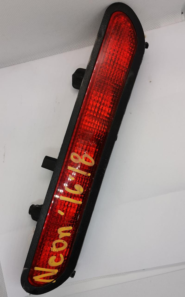 Luz Stop Trasera Dodge Neon 2016-2018 Usada Original