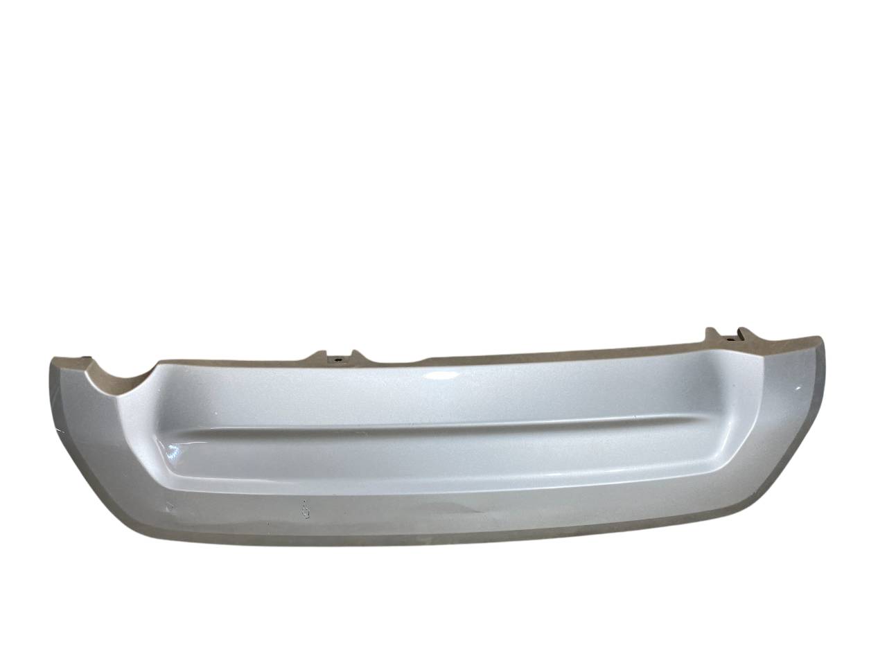 Suzuki Ignis 2021 - 2024 Moldura para defensa Trasera Usado Original