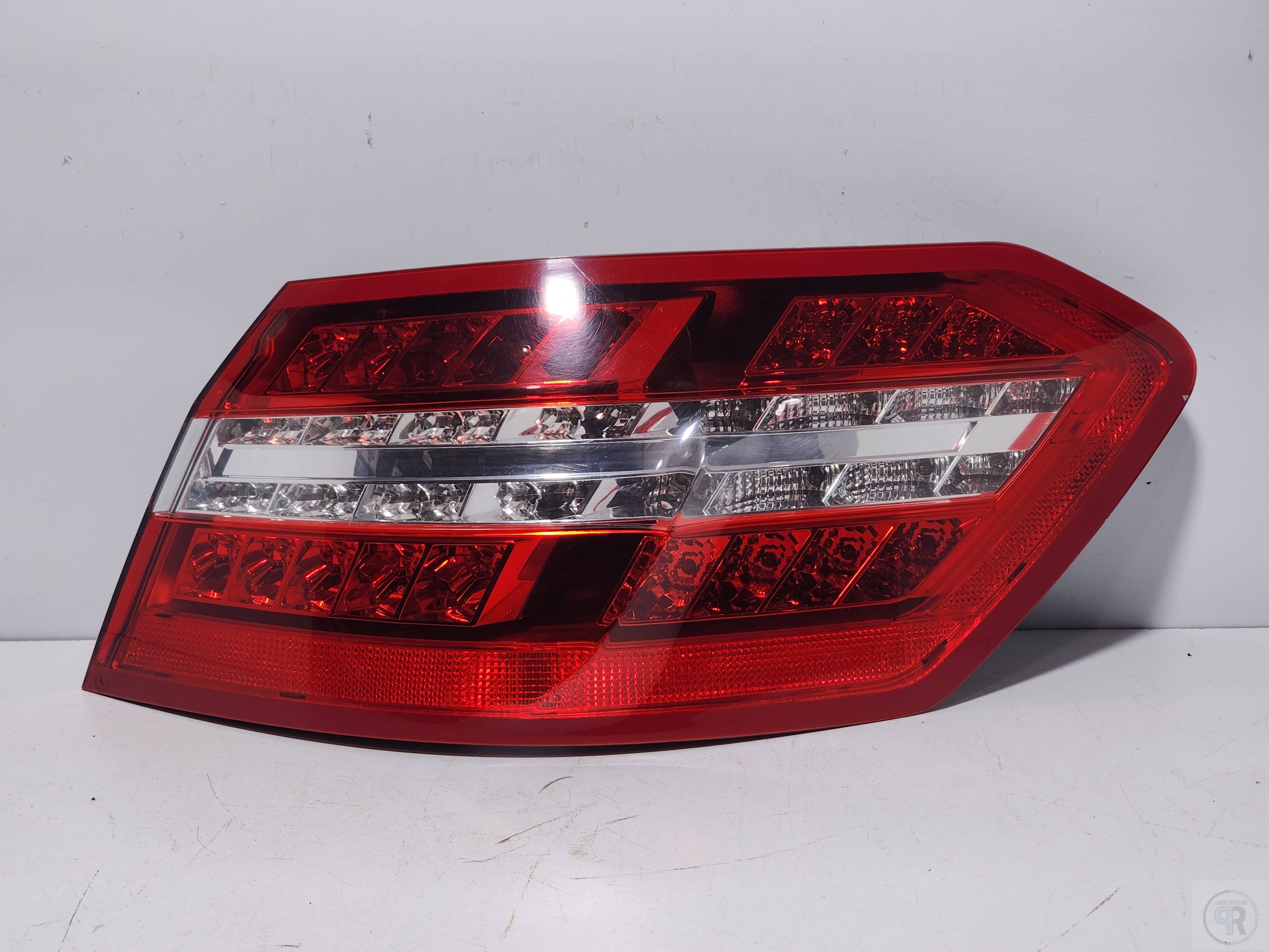 Mercedes-benz Clase e 2011 - 2013 Calavera Derecho Usado Original - vista 1