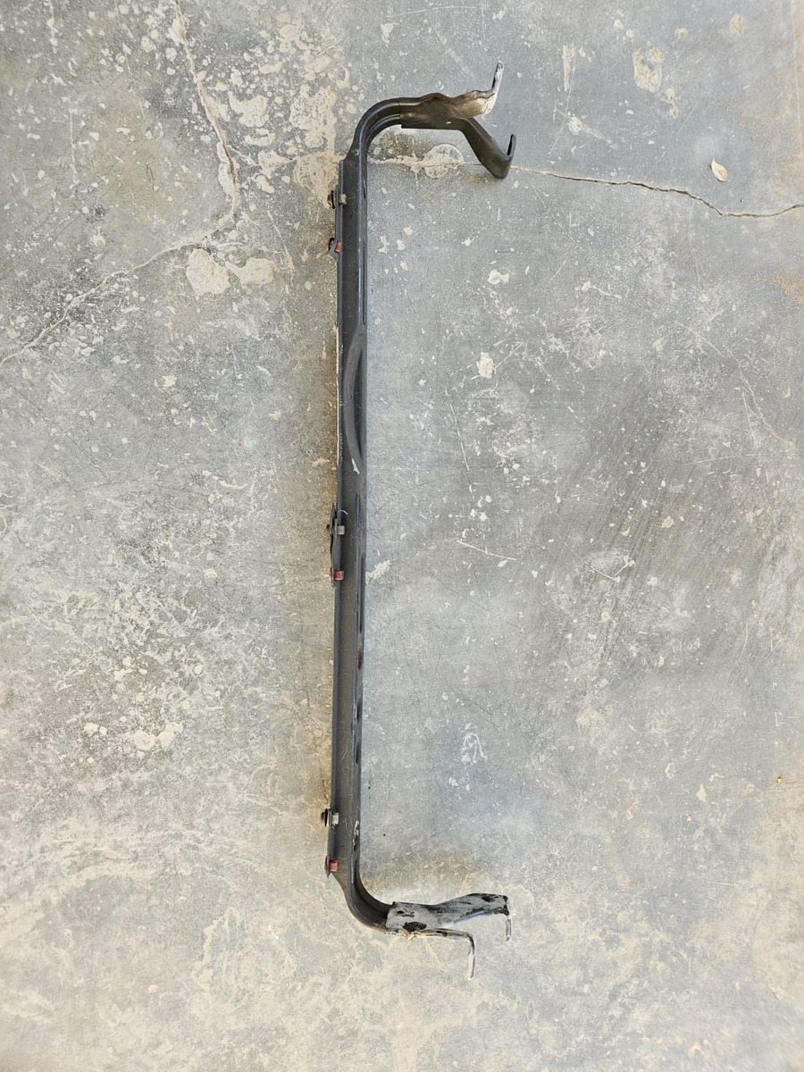Ford Focus Europa 2009-2011 Base Radiadores Inferior