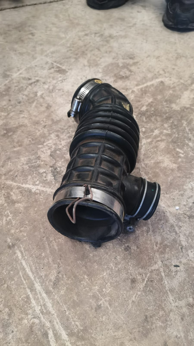 Manguera De Aire Nissan Sentra 2013-2016 Usado Original