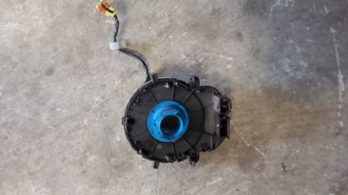 Resorte Reloj Claxon Hyundai I10 2015-2020 Usado Negro