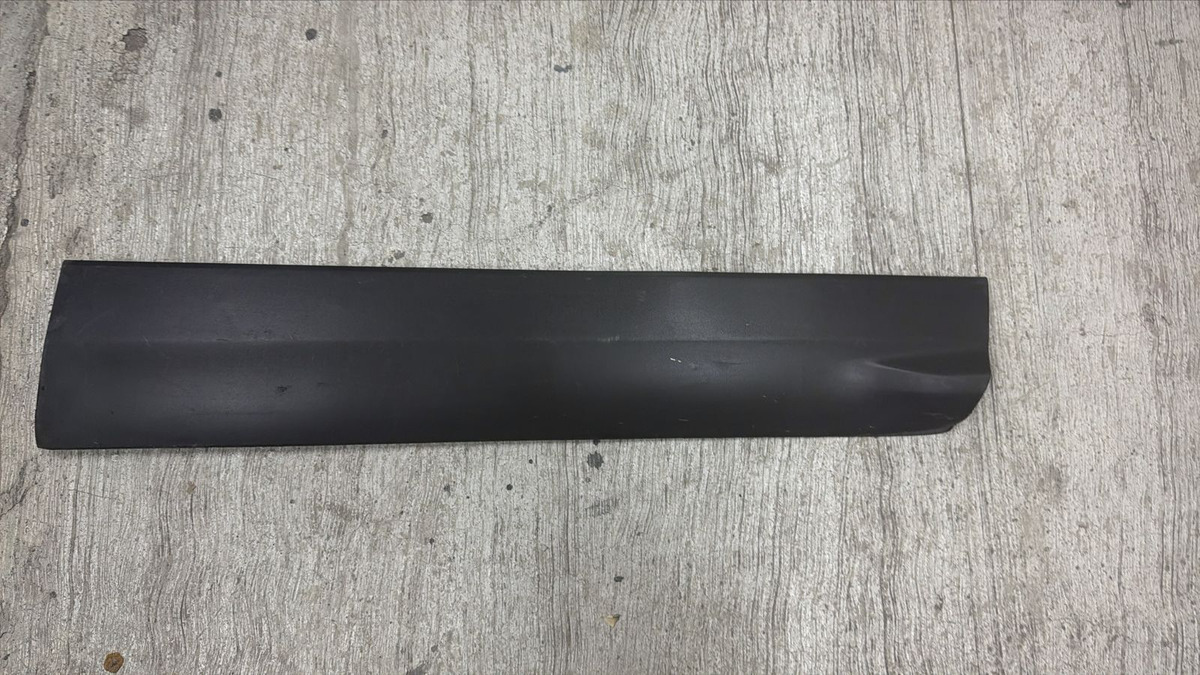 Moldura Puerta Del Derecha Escape 2013-2016 Usado Negro - vista 1