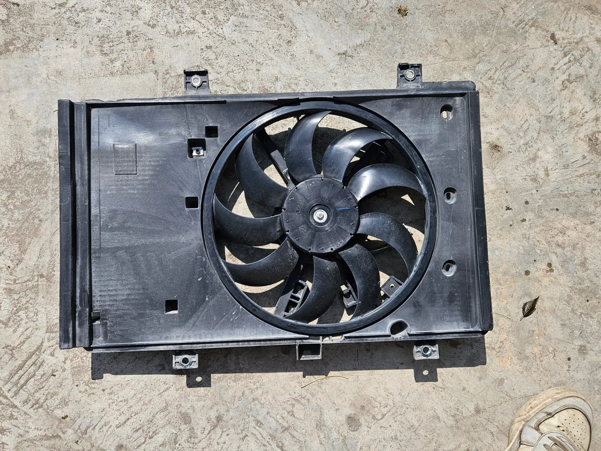 Mazda 2 1.5 2018-2024 Motoventilador Original