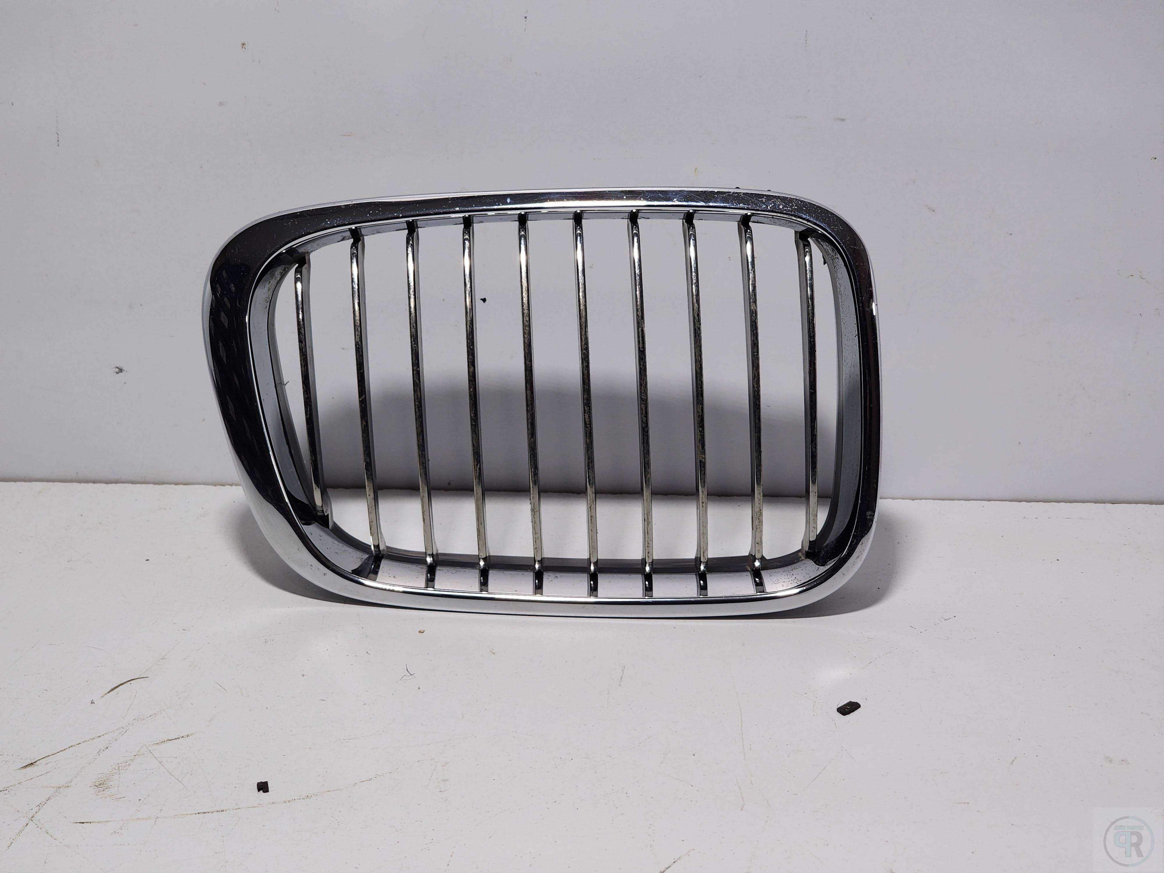 Bmw Serie 3 1998 - 2001 Parrilla Delantera Derecho Usado Original - vista 1
