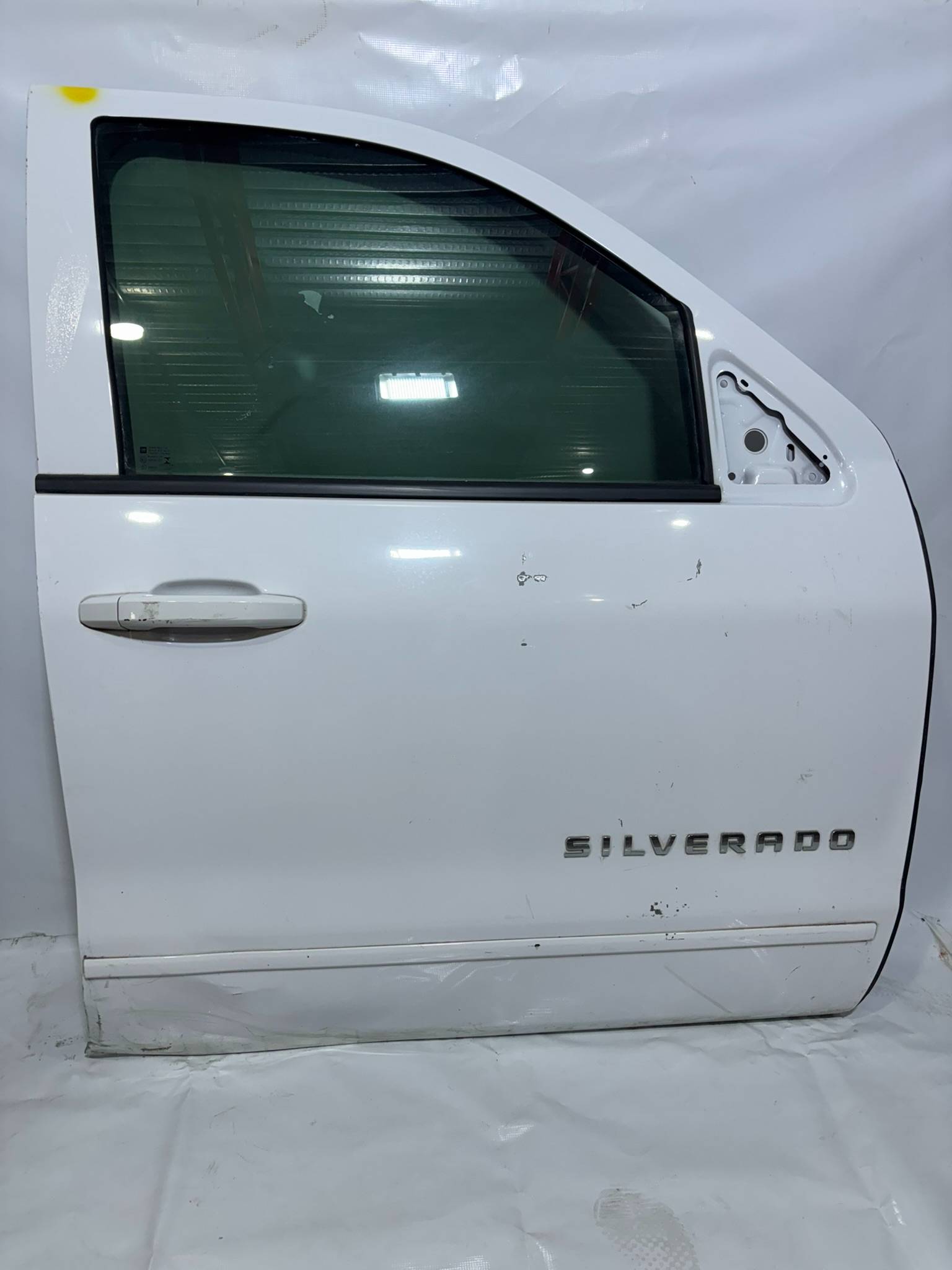 Chevrolet Silverado 2014 - 2019 Puerta Delantera Derecho Usado Original - vista 1