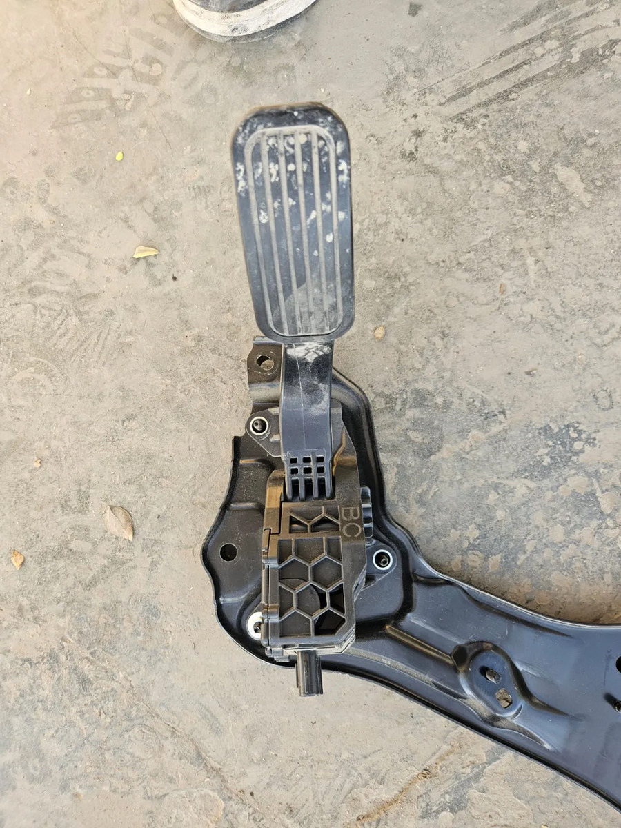 Toyota Prius 2017-2022 Pedal Acelerador
