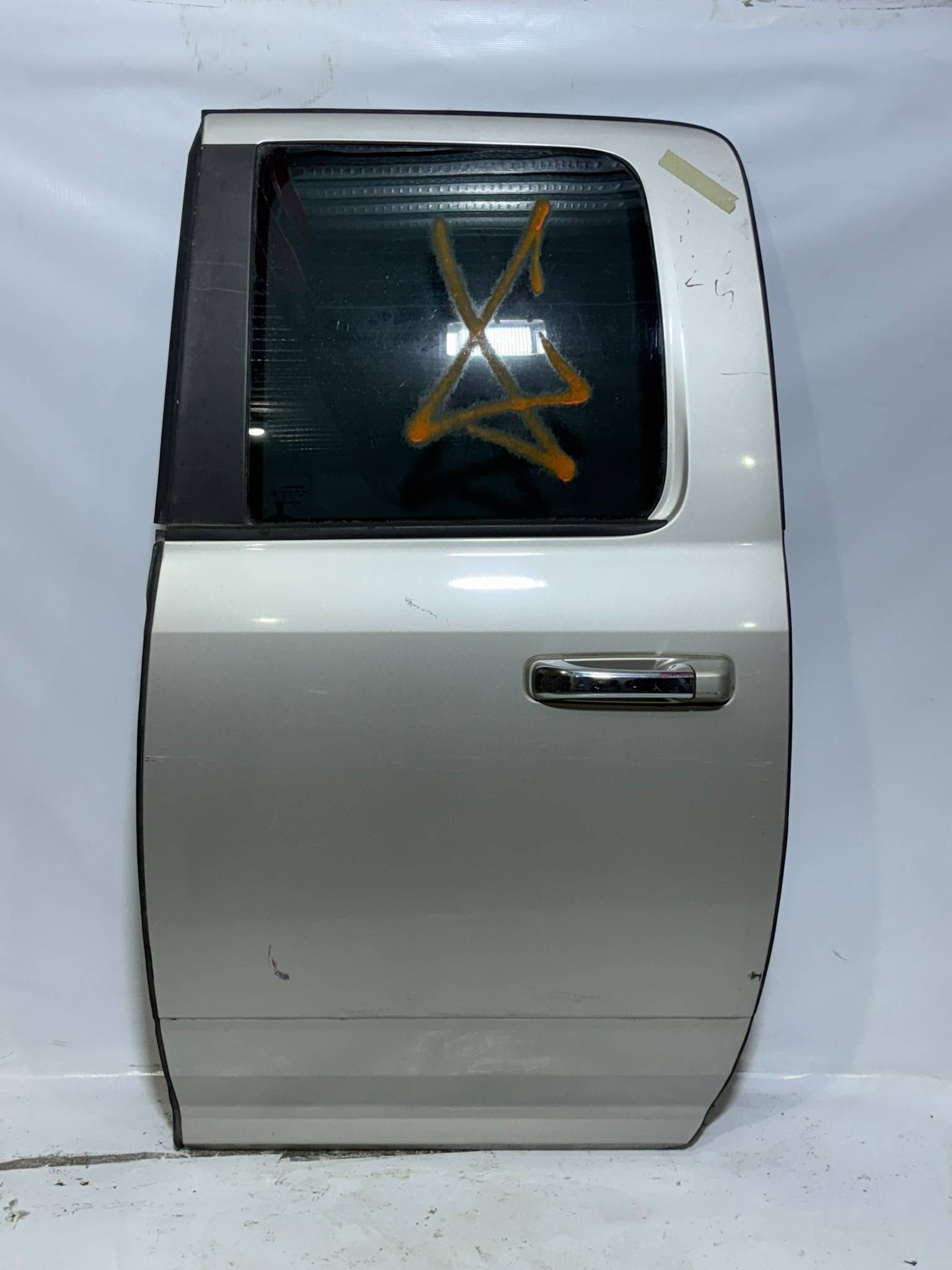 Dodge Ram 1500 2008 - 2018 Puerta Trasera Izquierdo Usado Original - vista 1