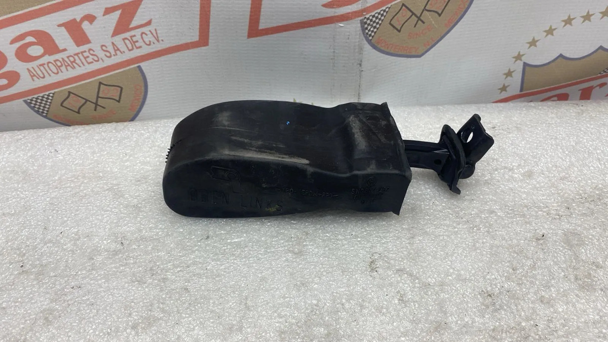 Volkswagen Jetta mk6 2010 - 2020 Tirante Delantera Derecho Usado Original