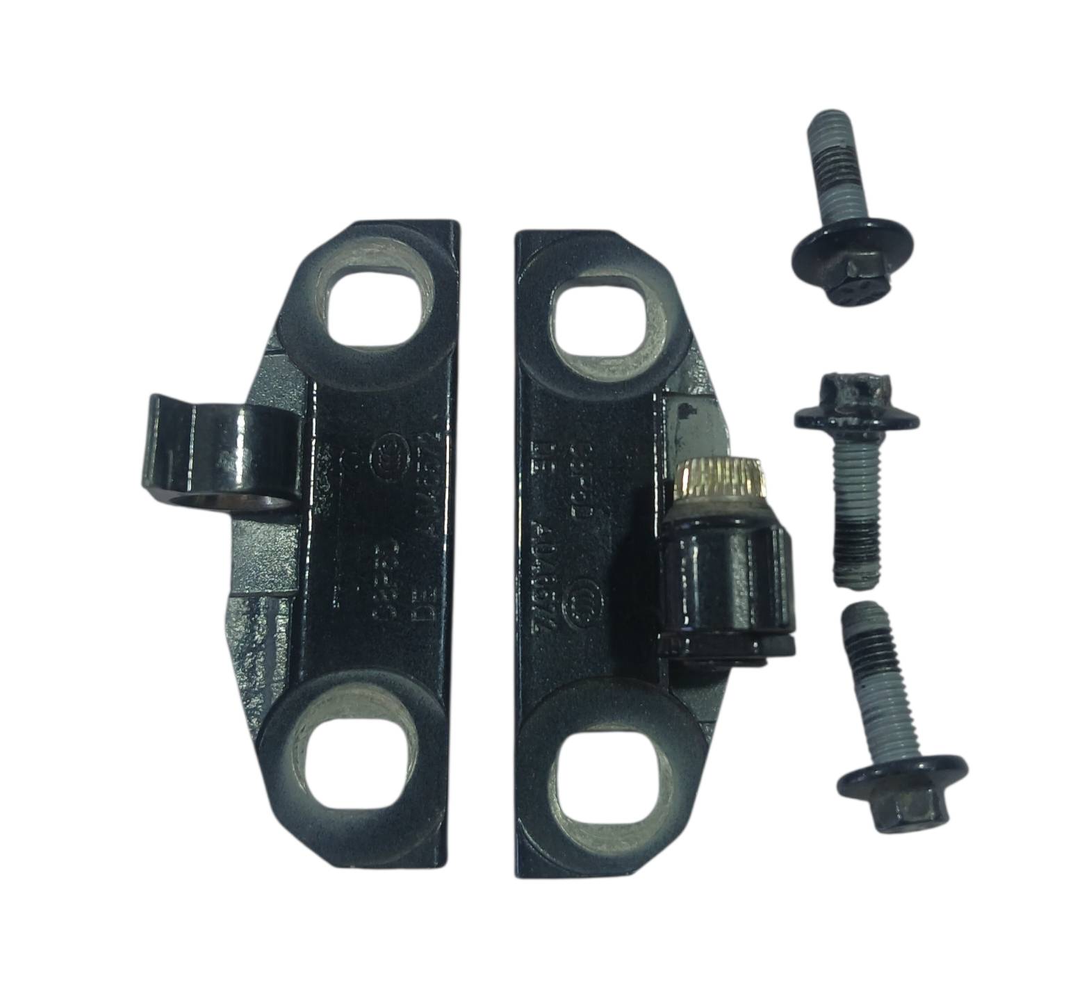 Chrysler Pacifica 2015 - 2020 Bisagra cajuela Trasera Usado Original