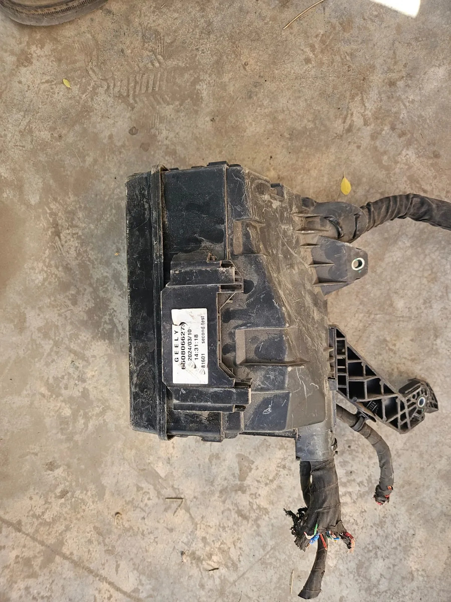 Geely Starray 2.0t 2023-2026 Modulo De Fusibles De Motor