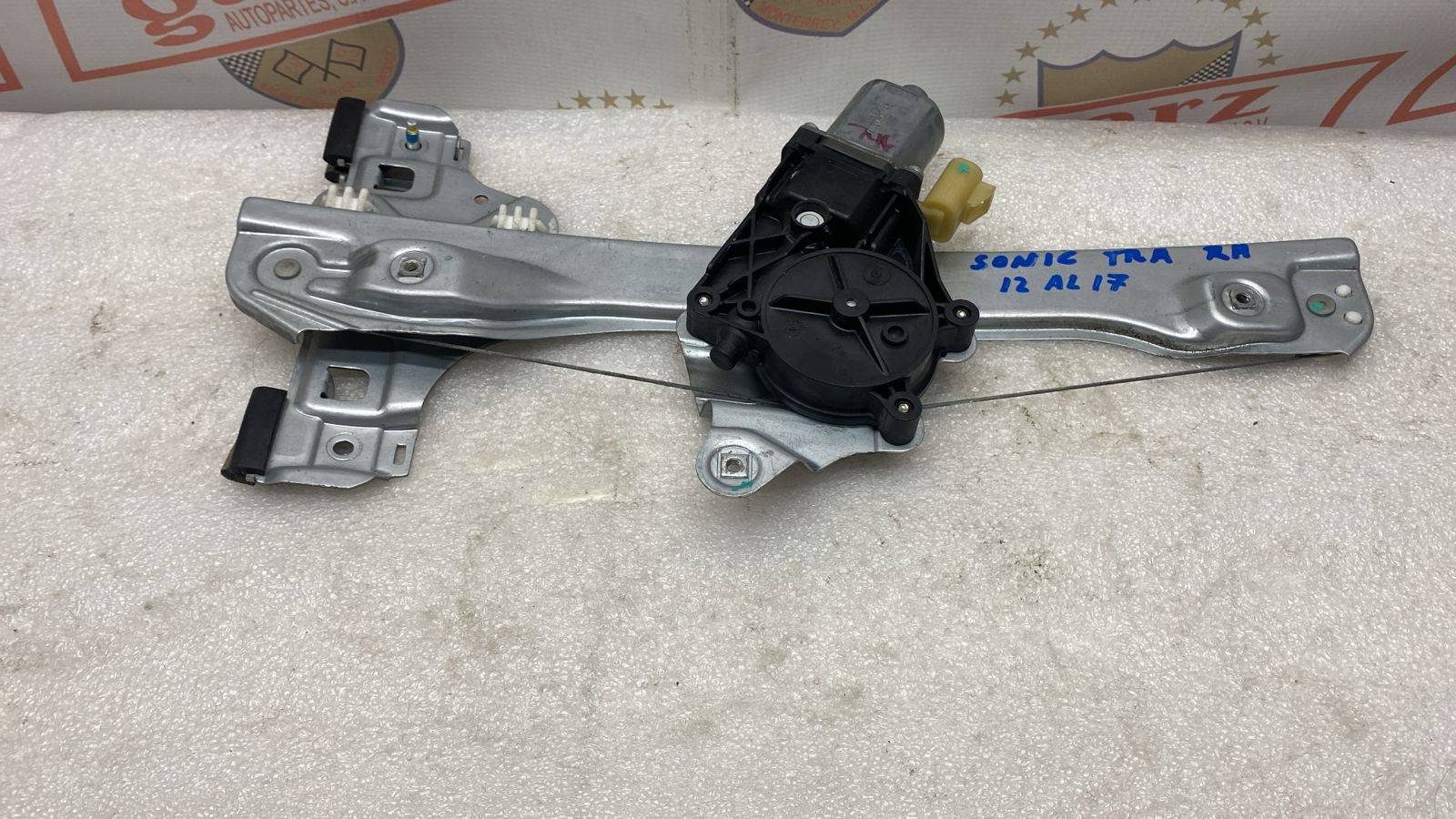 Chevrolet Sonic 2012 - 2017 Elevador Trasera Derecho Usado Original