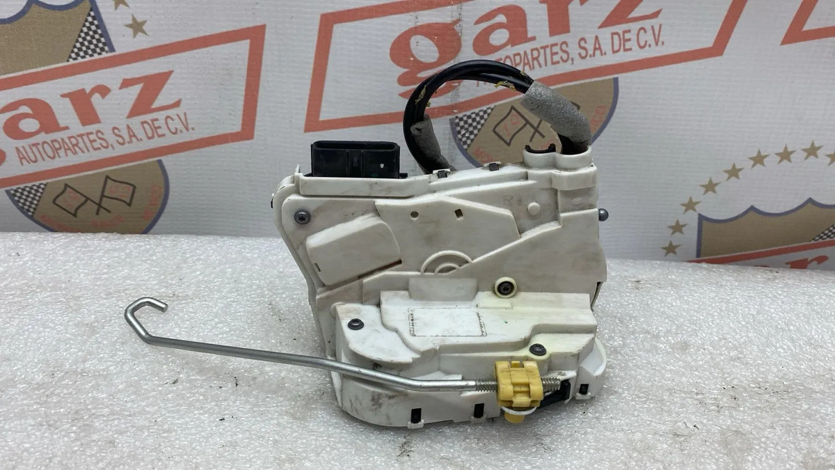 Chevrolet Cavalier 2018 - 2021 Cerraduras de Puerta Trasera Usado Original