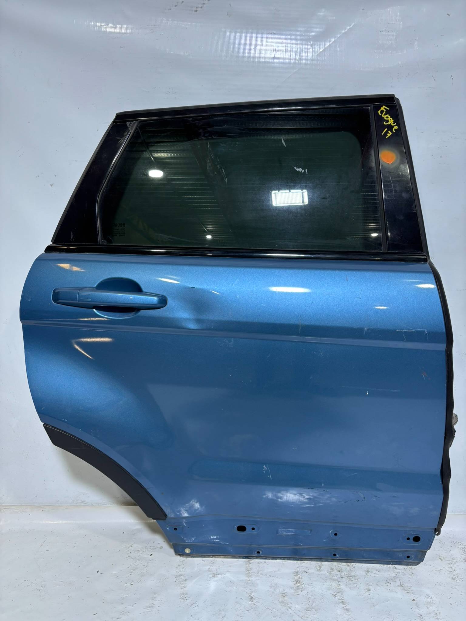 Land rover Evoque 2012 - 2019 Puerta Trasera Derecho Usado Original - vista 1
