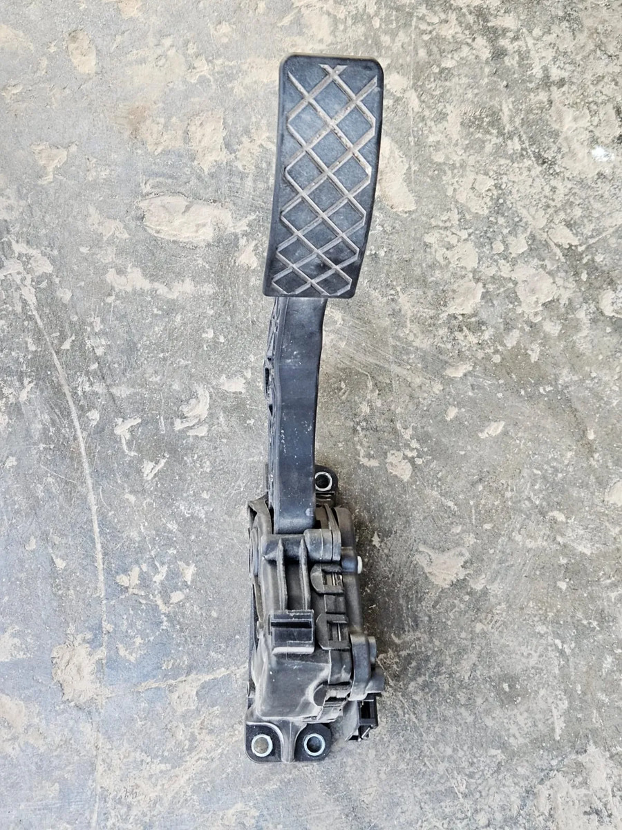 Volkswagen Vento 2014-2020 Pedal Acelerador