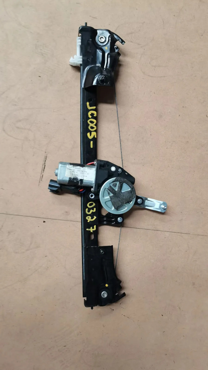 Motor Elevador Del Izquierdo Dodge Vision 2015-2018