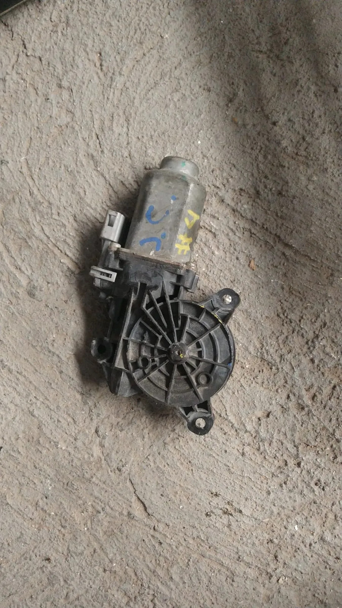 Motor Elevador Tra Derecho Toyota Camry 2015-2018 Usado