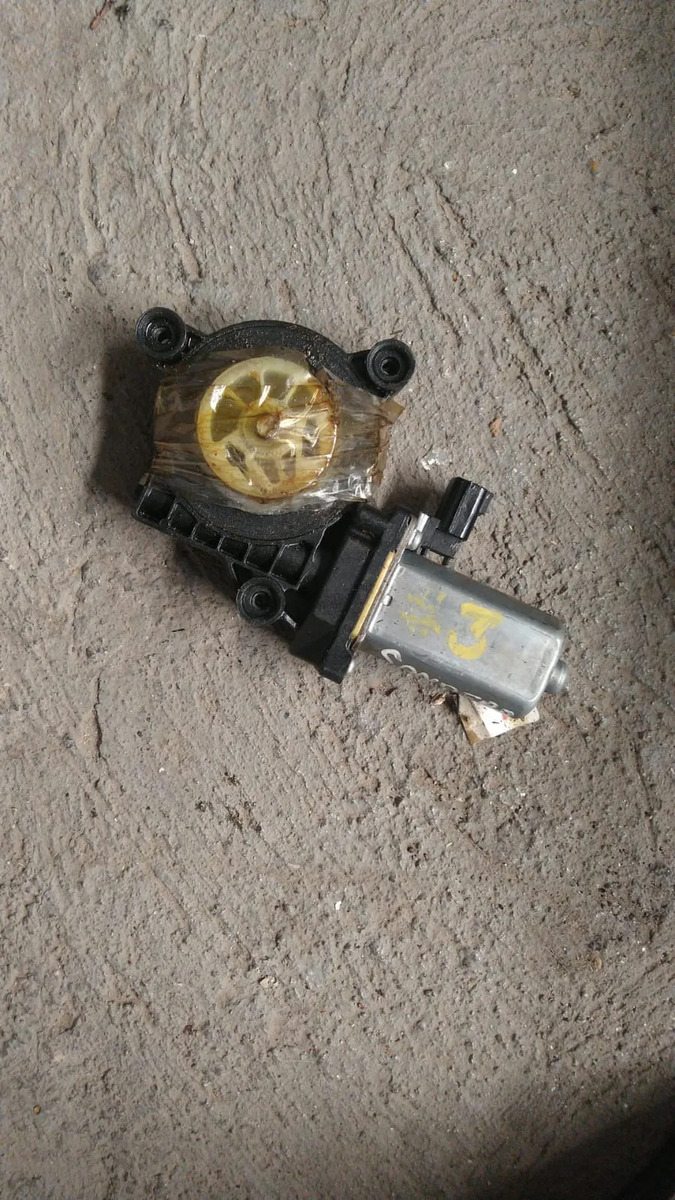 Motor Elevador Tra Derecho Renault Sandero 2016-2019  Usado