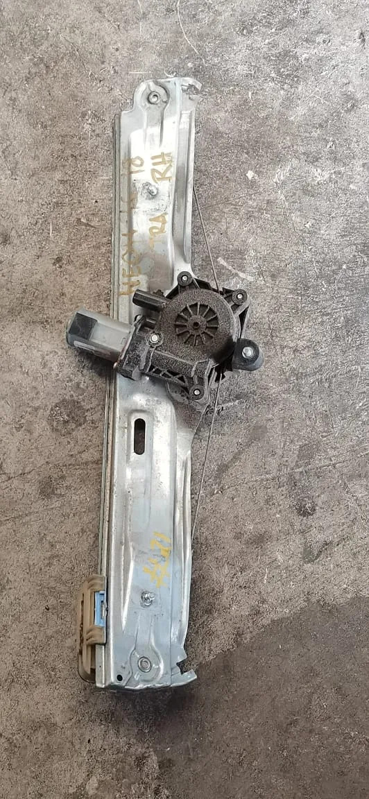 Motor Elevador Tra Derecho Dodge Neon 2016-2018  Usado