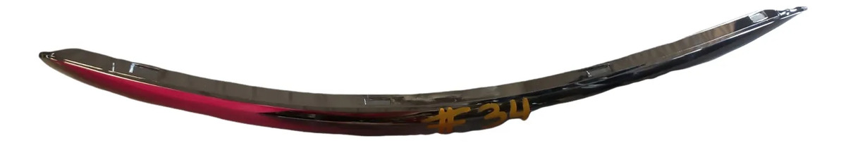 Moldura Del Volkswagen Jetta 2005-2010 Genérico C/detalle 2 Plateado