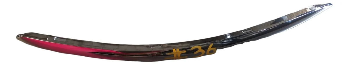 Moldura Del Volkswagen Jetta 2005-2010 Genérico C/detalle 4 Plateado