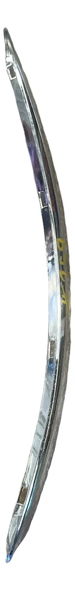 Moldura Del Volkswagen Jetta 2005-2010 Genérico C/detalle 14 Plateado