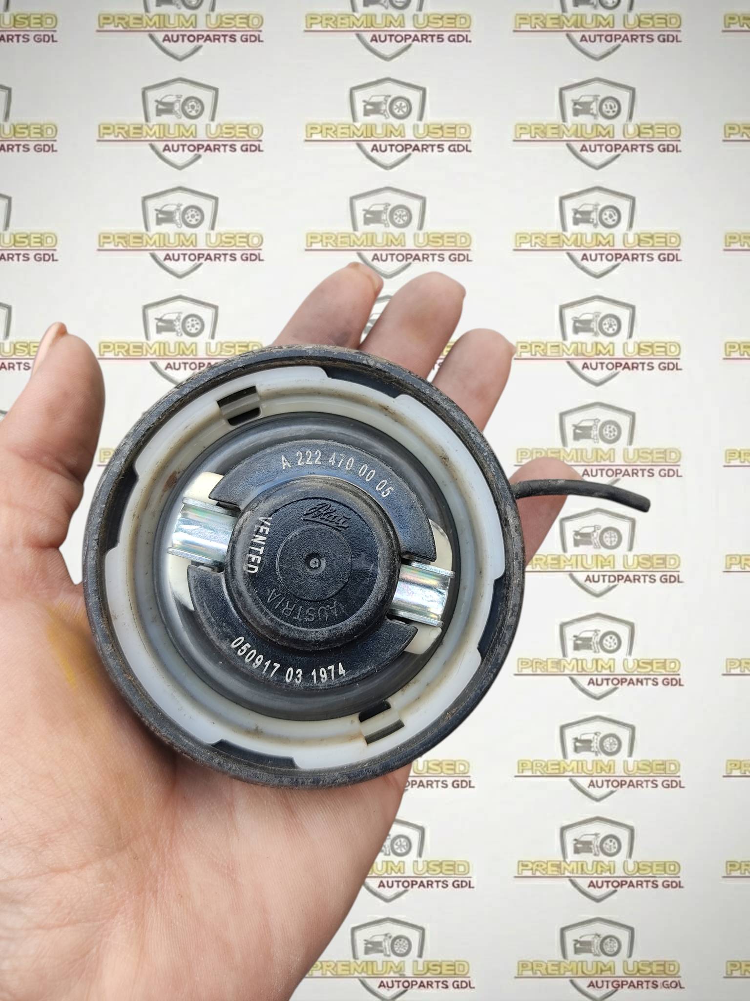Mercedes-benz Clase c 2015 - 2019 Tapones de Tanques Usado Original