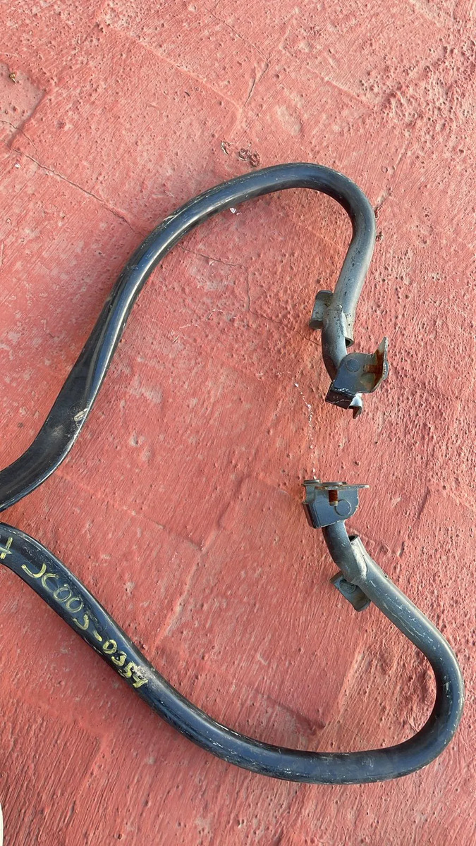 Bisagra De Cajuela Lh Dodge Vision 2015-2018 Usado Original