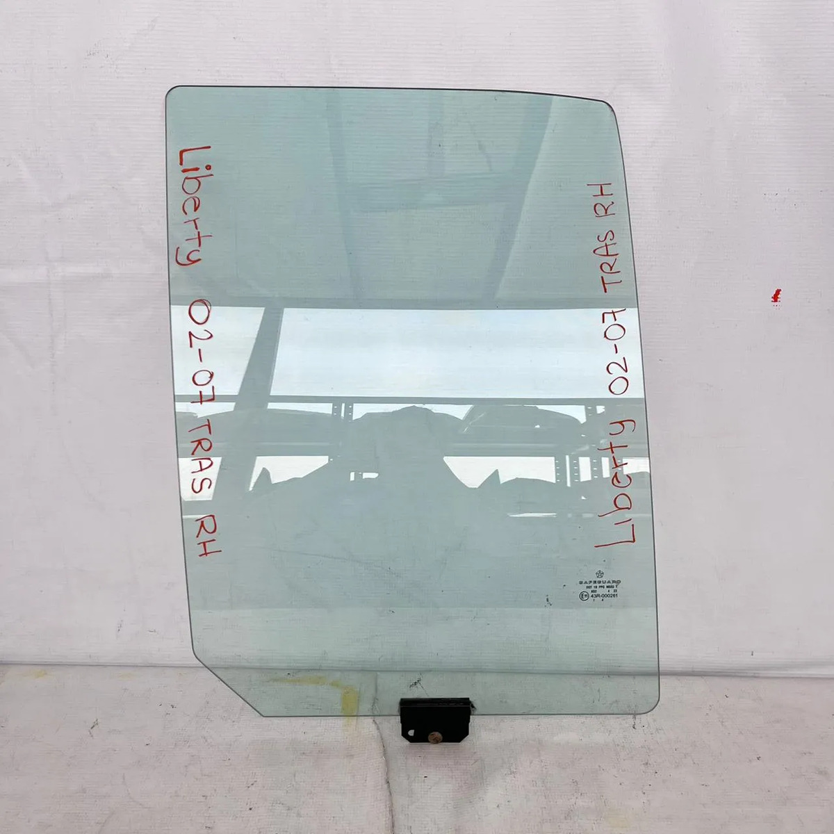 Cristal Jeep Liberty 2002 2007 Trasero Derecho