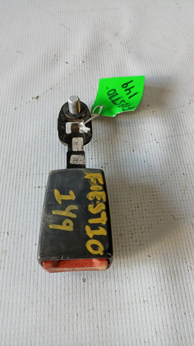 Broche De Cinturón Del. Lh Fiat Strada 2010-2014 Usado