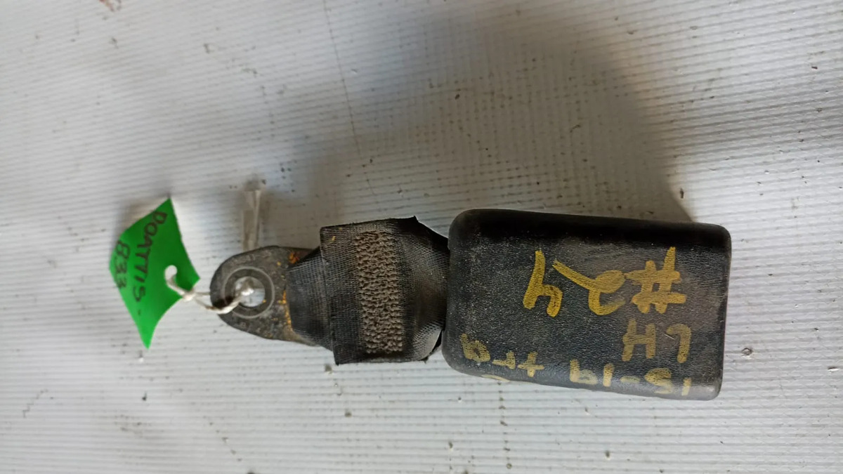 Broche De Cinturón Tras Lh Cdodge Attitude 2015-2018 Usado