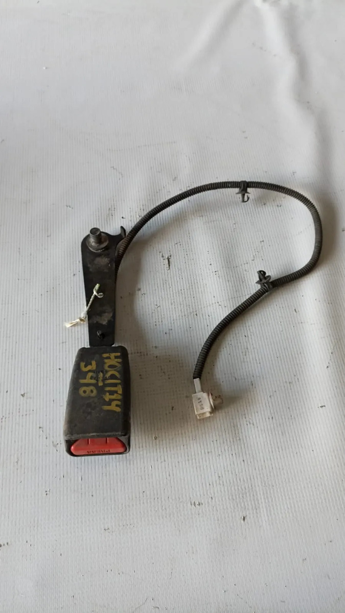 Broche De Cinturón Del Rh Honda City 2015-2018 Usado