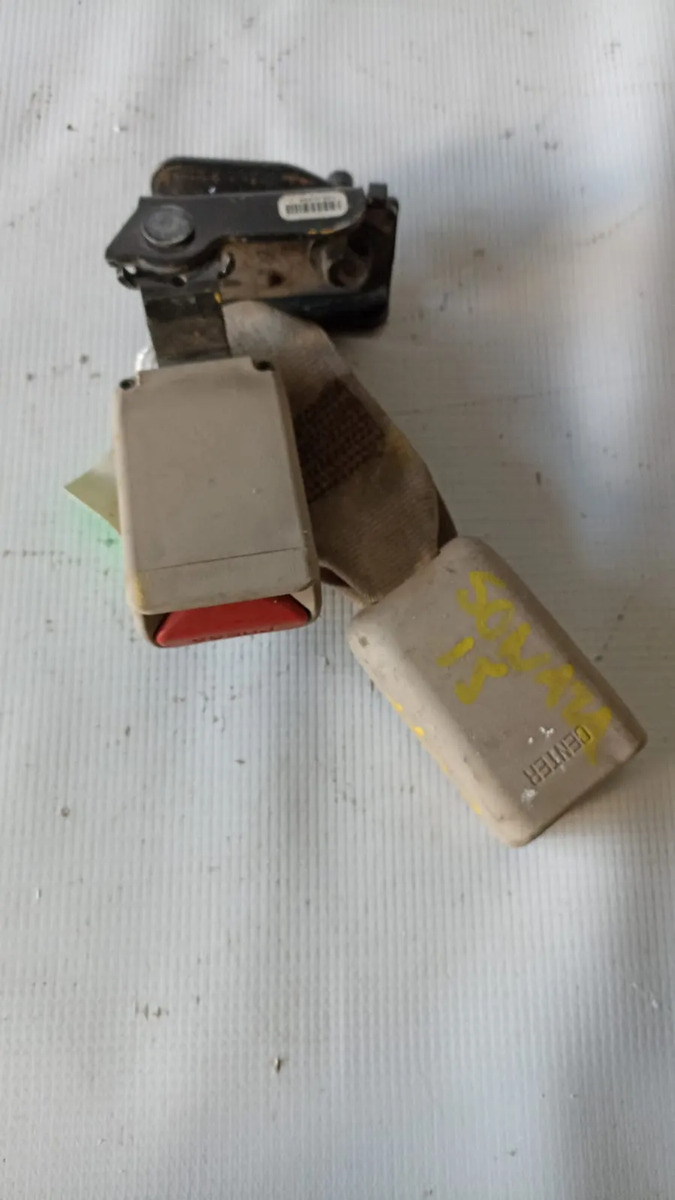 Broche De Cinturón Tras Rh Hyundai Sonata 2015-2017 Usado