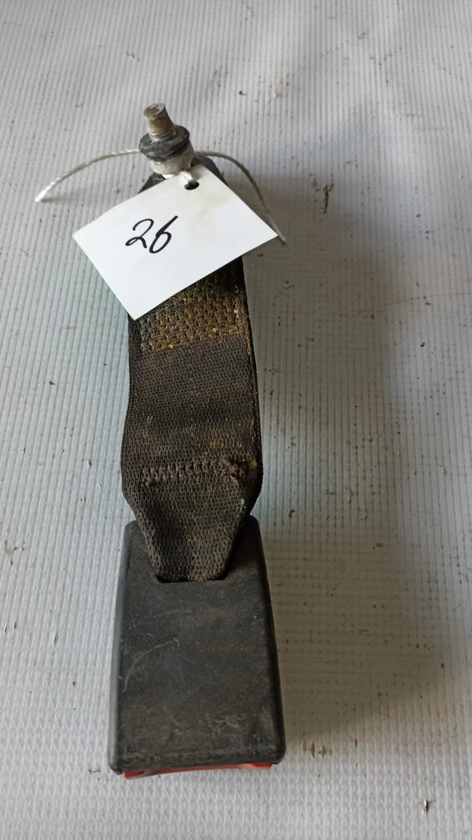 Broche De Cinturón Trasero Lh Fiat Uno 2013-2017 Usado