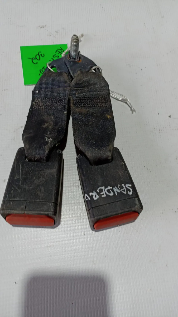 Broche De Cinturón Tras Rh Ranualt Sandero 2015-2019 Usado