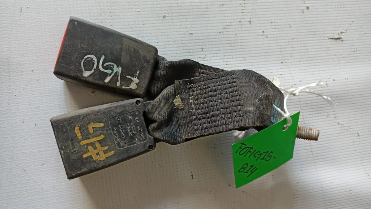 Broche De Cinturón Tras Rh Ford Figo 2015-2018 Usado