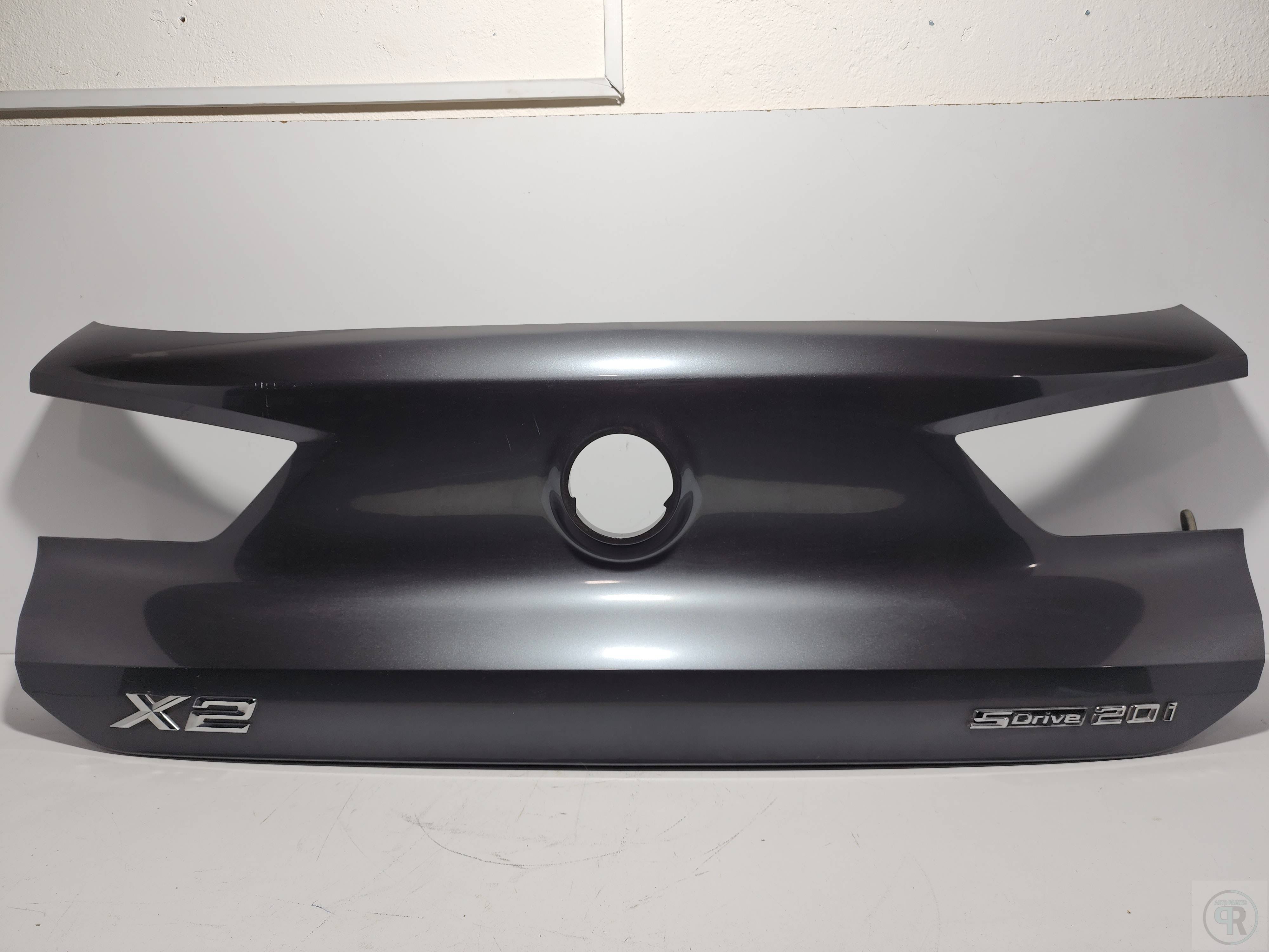 Bmw X2 2018 - 2022 Moldura para Cajuela Trasera Usado Original