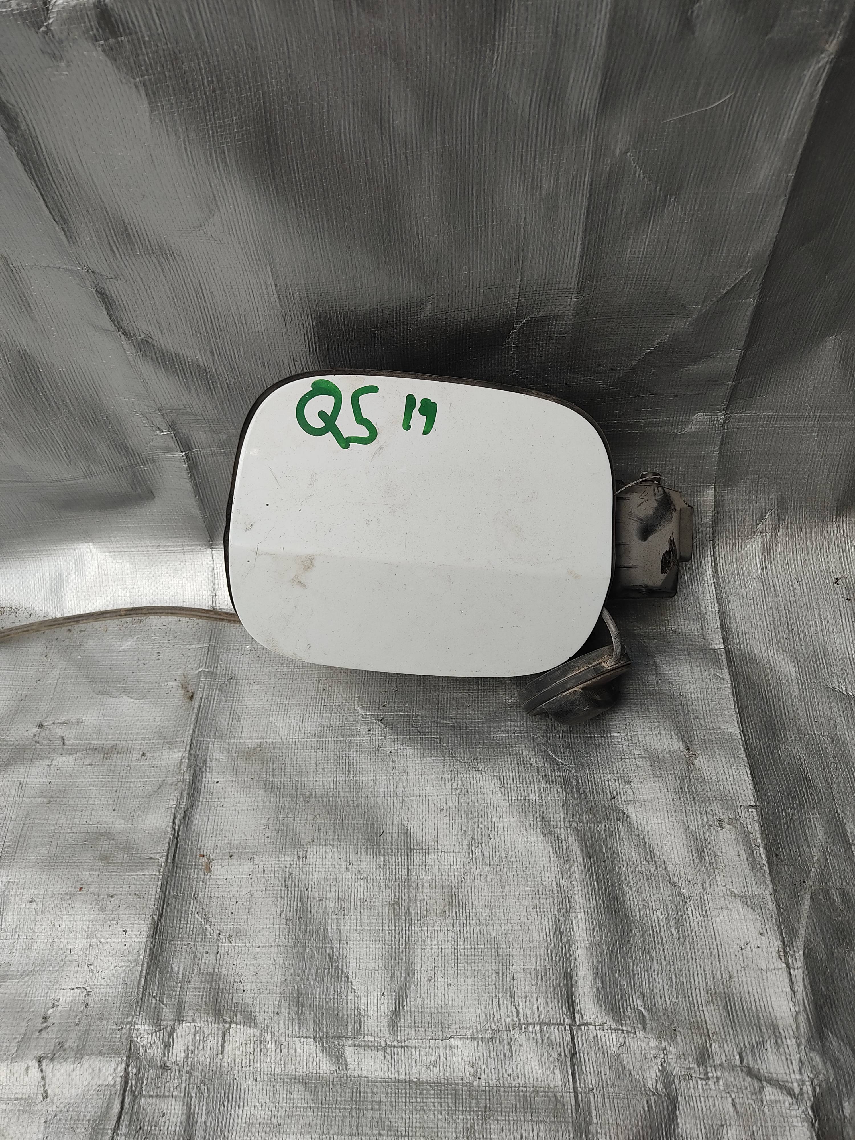 Audi Q5 2013 - 2017 Tapa de Gasolina Usado Original