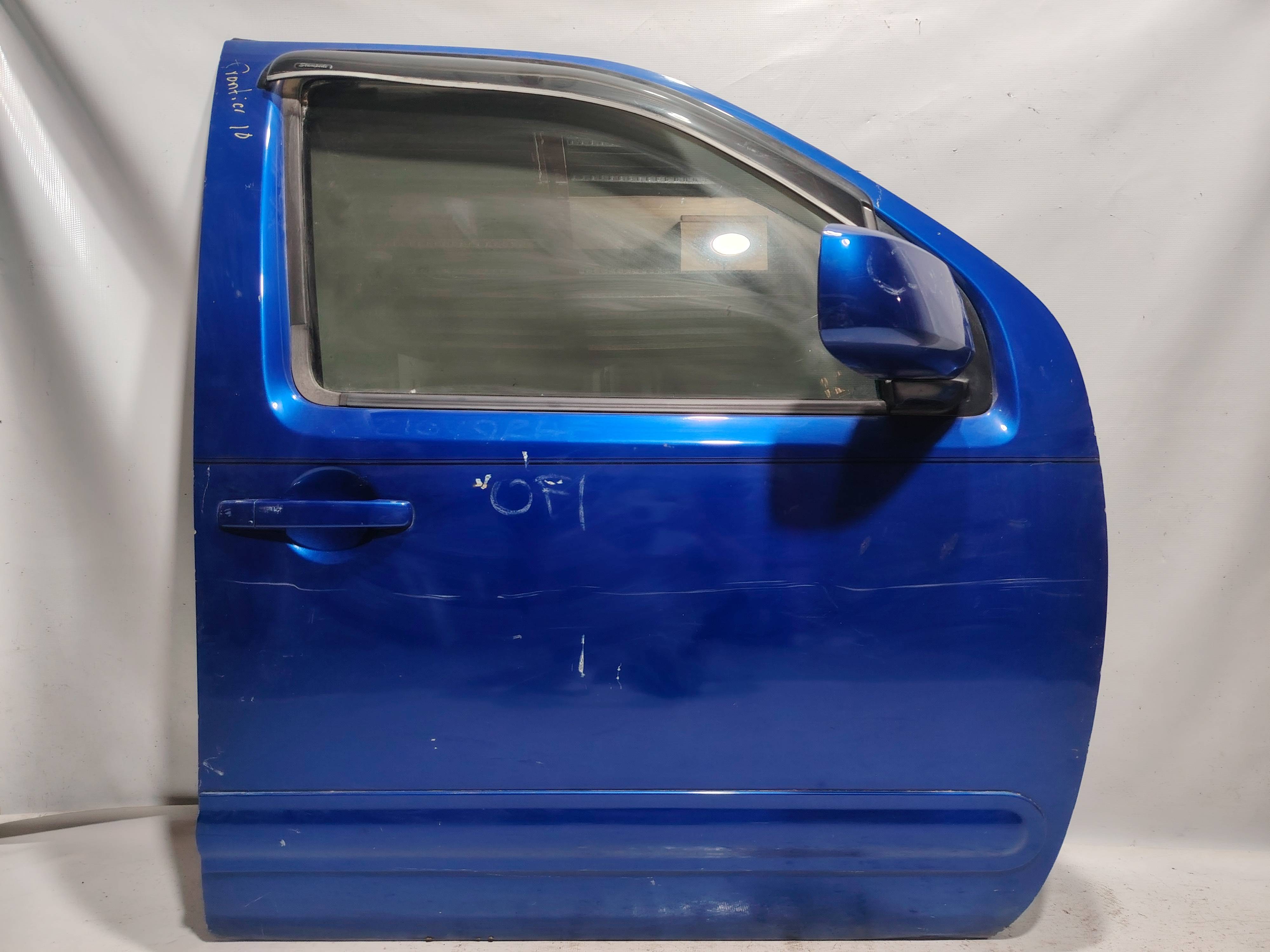 Nissan Frontier 2007 - 2014 Puerta Delantera Derecho Usado Original - vista 1