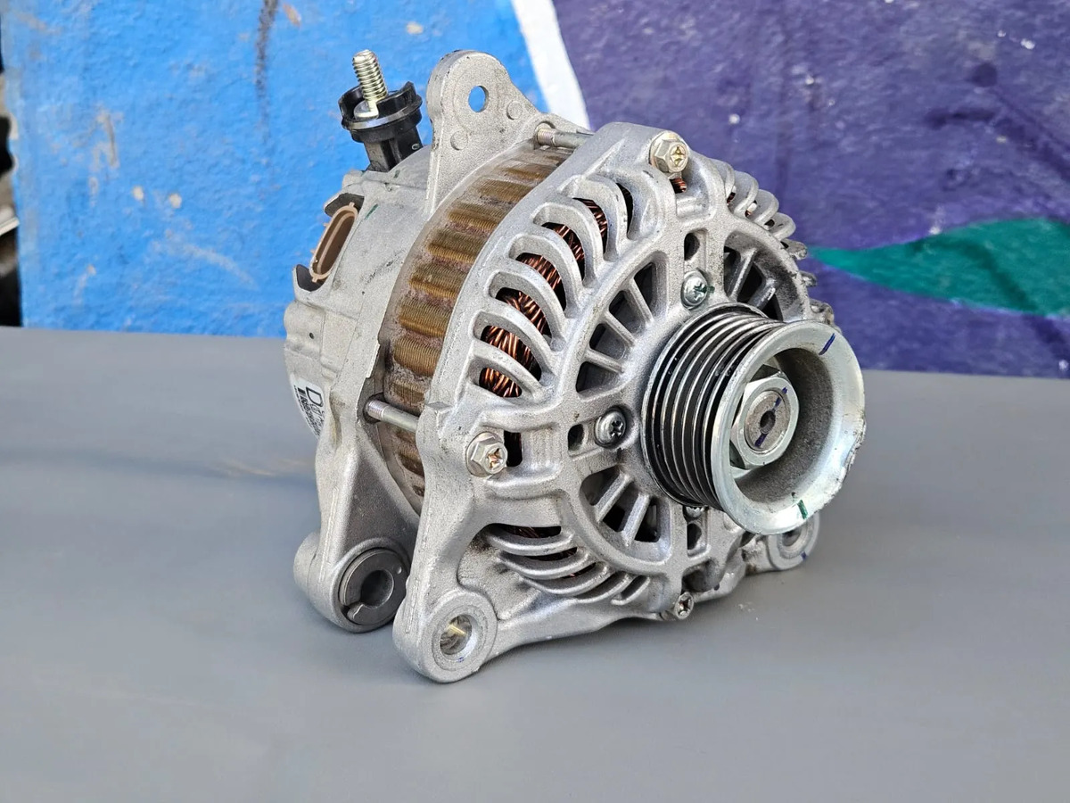 Mazda 3 2019-2024 Alternador Original