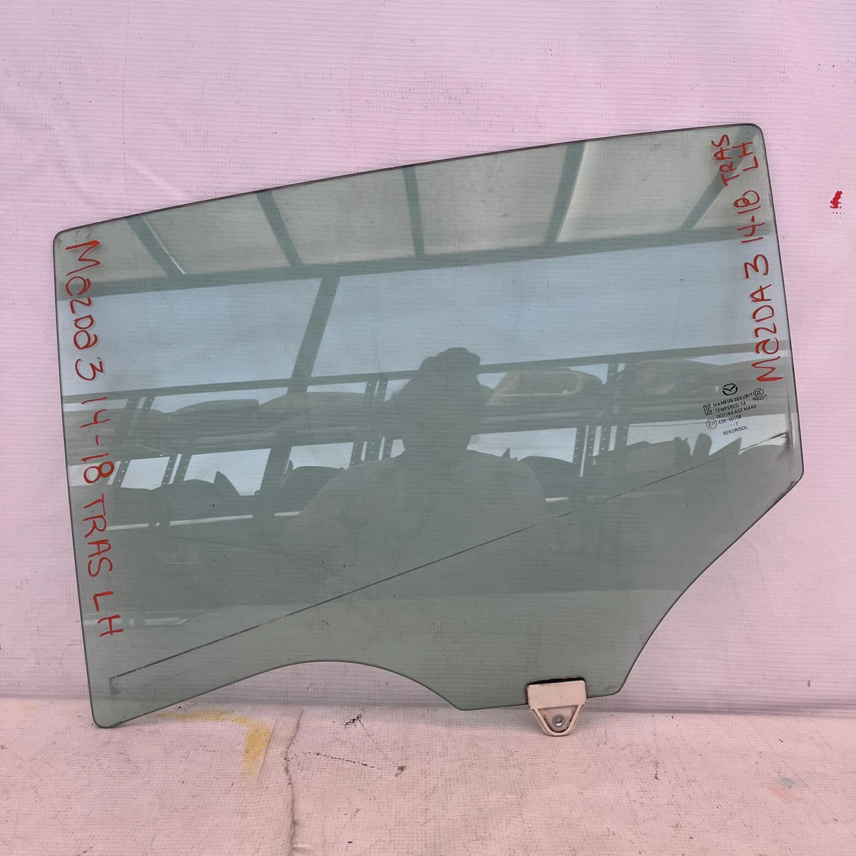 Cristal Mazda 3 2014 2018 Trasero Izquierdo