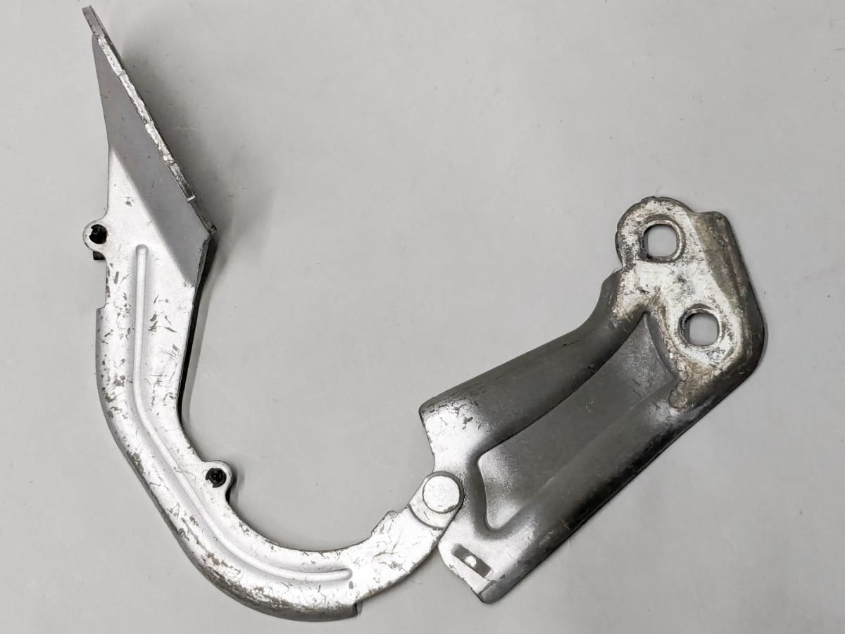 Bisagra Derecha Cofre Ford Focus 2012 2013 2014 2015 2016