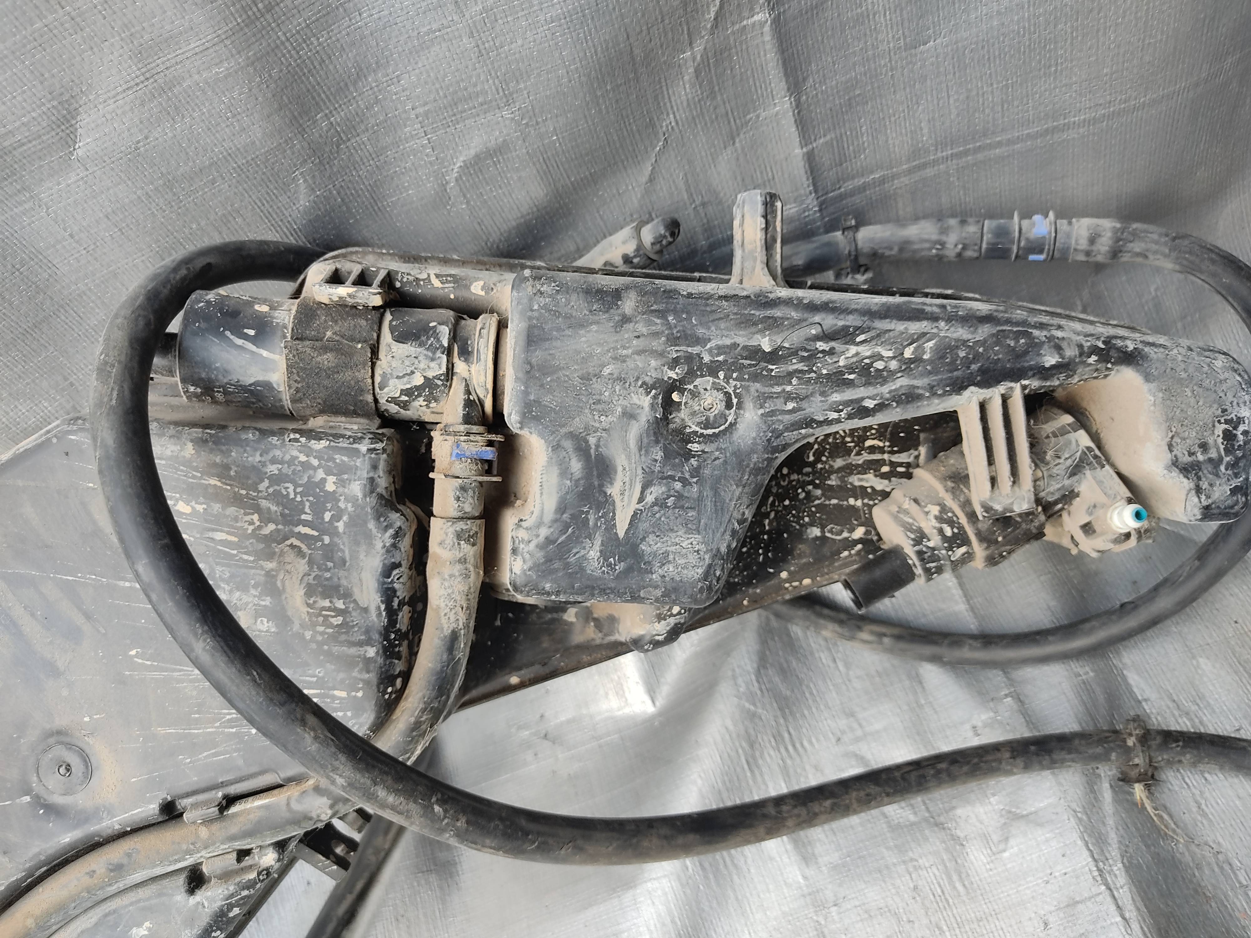 Audi Q5 2013 - 2017 Depósito Anticongelante Usado Original