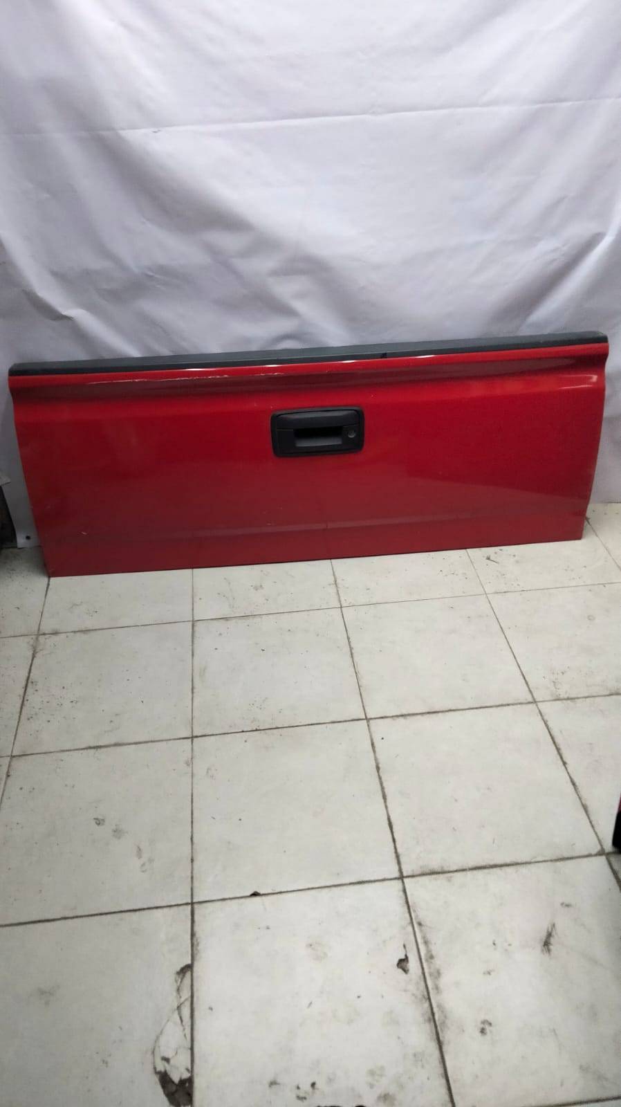 Chevrolet Silverado 2014 - 2018 Cajuela Usado Original