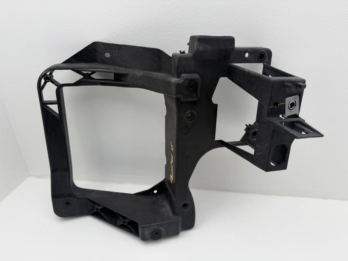 Jeep Latitude 2014 - 2018 Base de Faro Derecho Usado Original