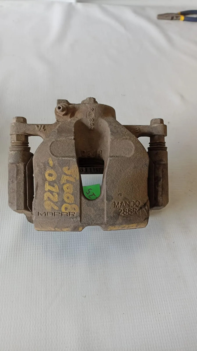 Caliper Delantero Rh Dodge Neon 2017-2020 Usado Original