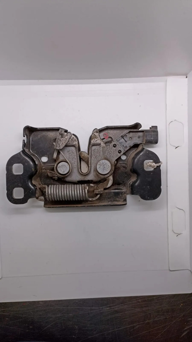 Chapa De Cajuela Jeep Cheerokee 2014-2018 Usada Original