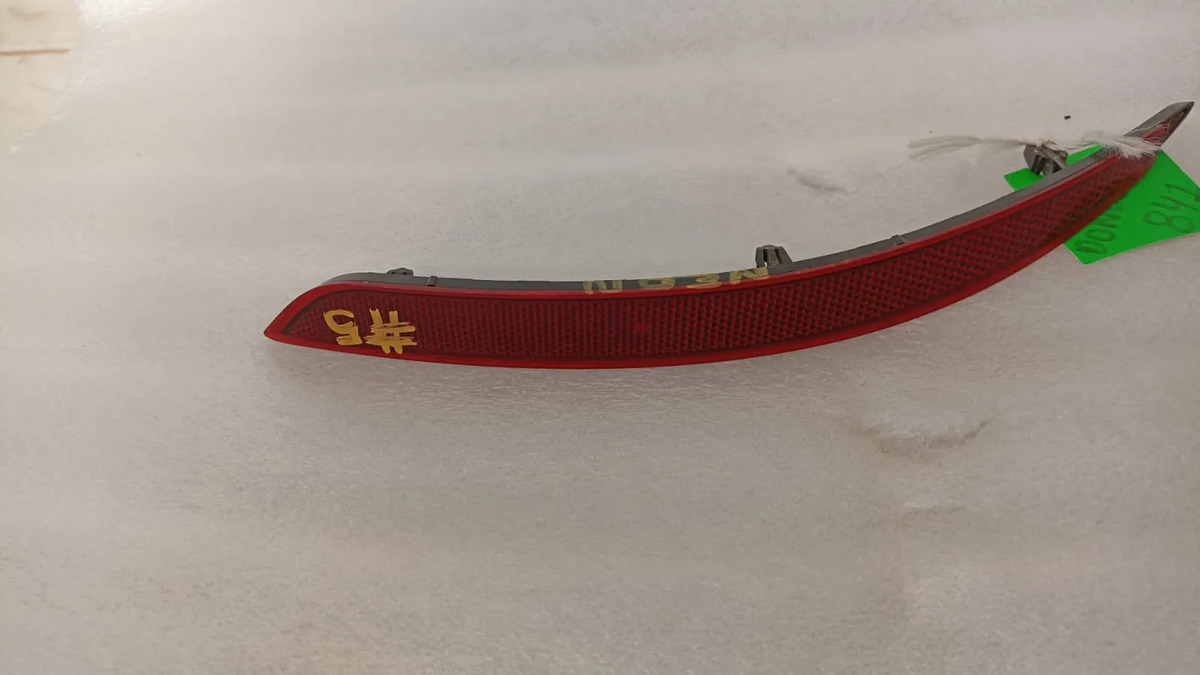 Reflejante Trasero Izquierdo Dodge Neon 2017-2020 C/detalle Rojo