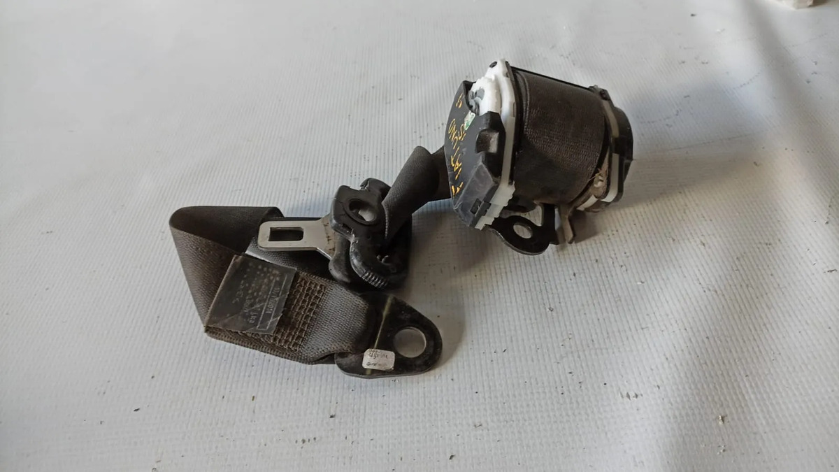 Cinturon Trasero Lh Fiat Uno 2013-2017 Usado C/detalle