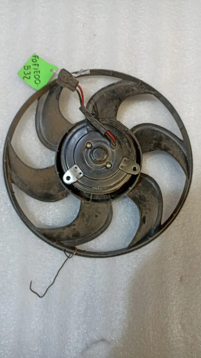 Motoventilador Con Tolva 1  Ford Fiesta 2000-2002  C/detalle